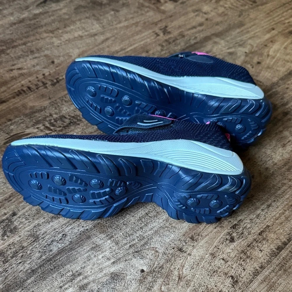 Blue and Pink Athletic Shoes women’s size 7.5 EUC